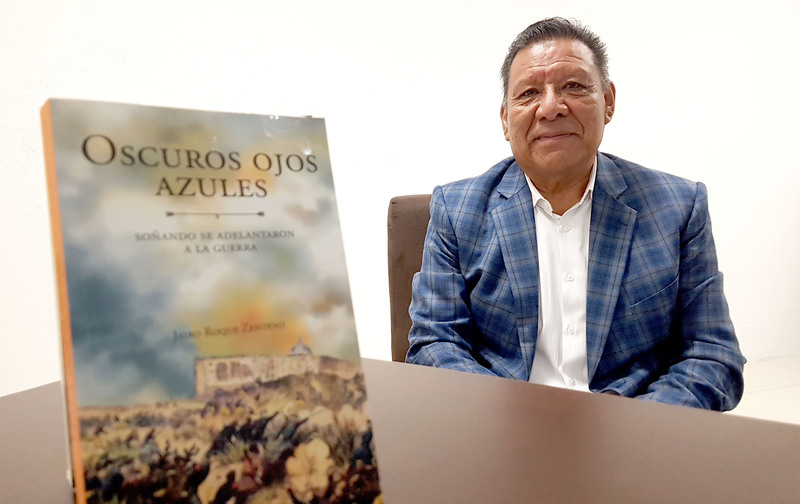 Presenta IEDEP la novela “Oscuros Ojos Azules”, del novelista Jairo Roque Zenteno